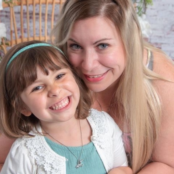 Meet your Posher, Angela - Picture 1 of 1